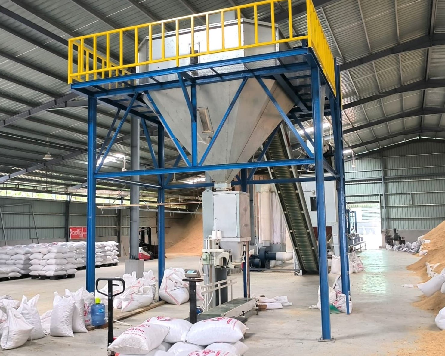 Packing Machine - View 4